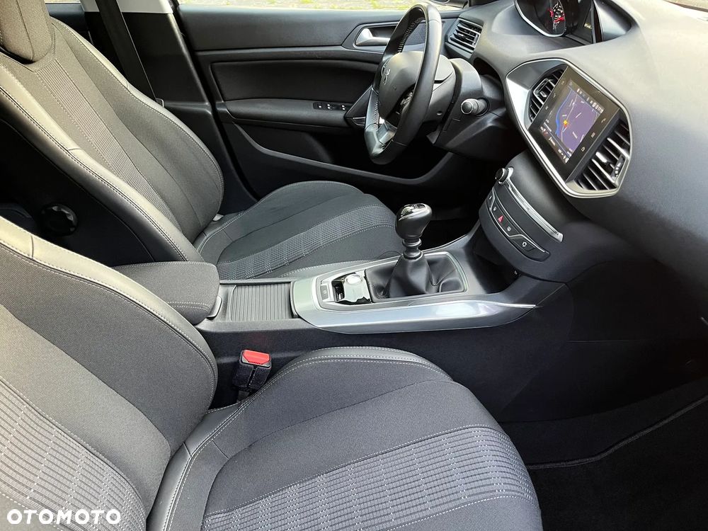 Peugeot 308 - 13