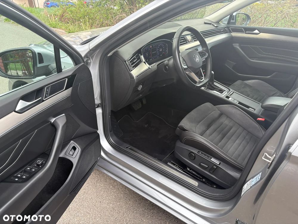 Volkswagen Passat 2.0 TDI EVO Elegance DSG - 11