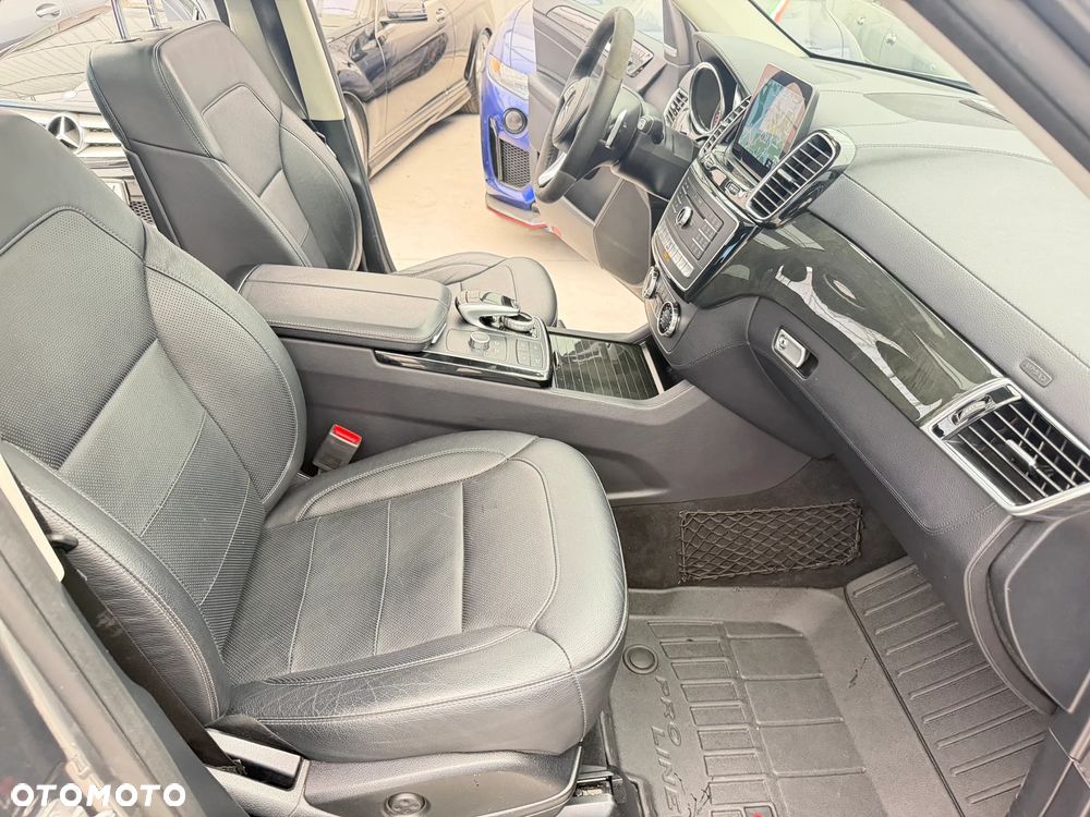 Mercedes-Benz GLS 350 d 4Matic 9G-TRONIC AMG Line - 7
