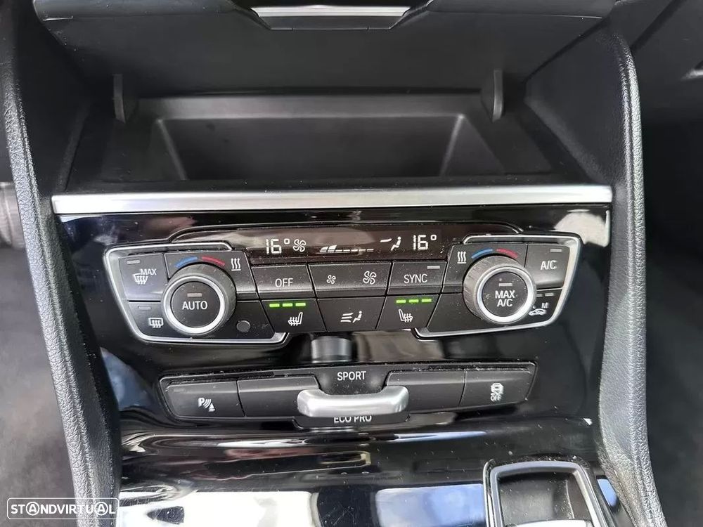 BMW 218 Active Tourer d Line Sport - 44