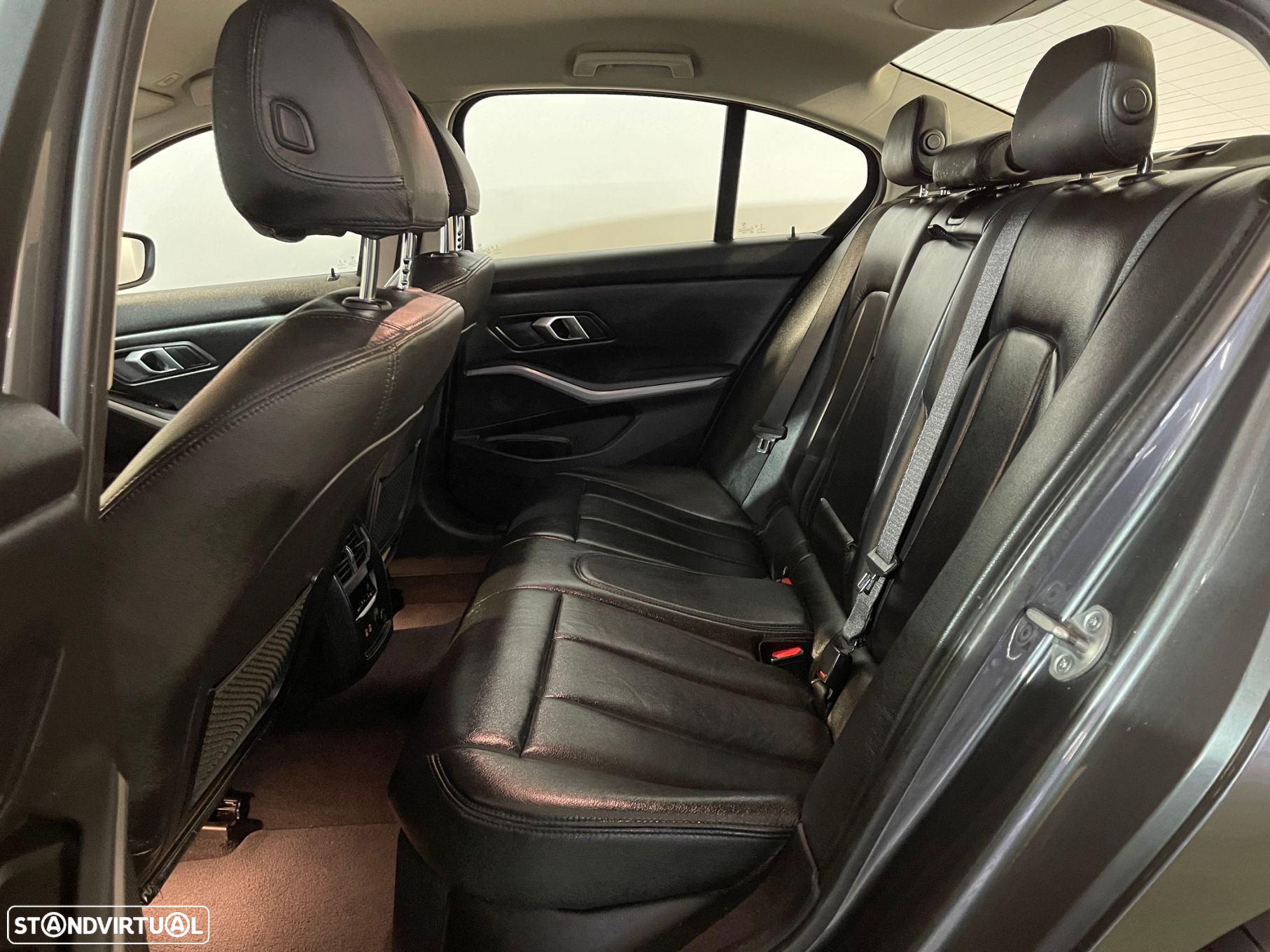 BMW 330 e Auto - 12