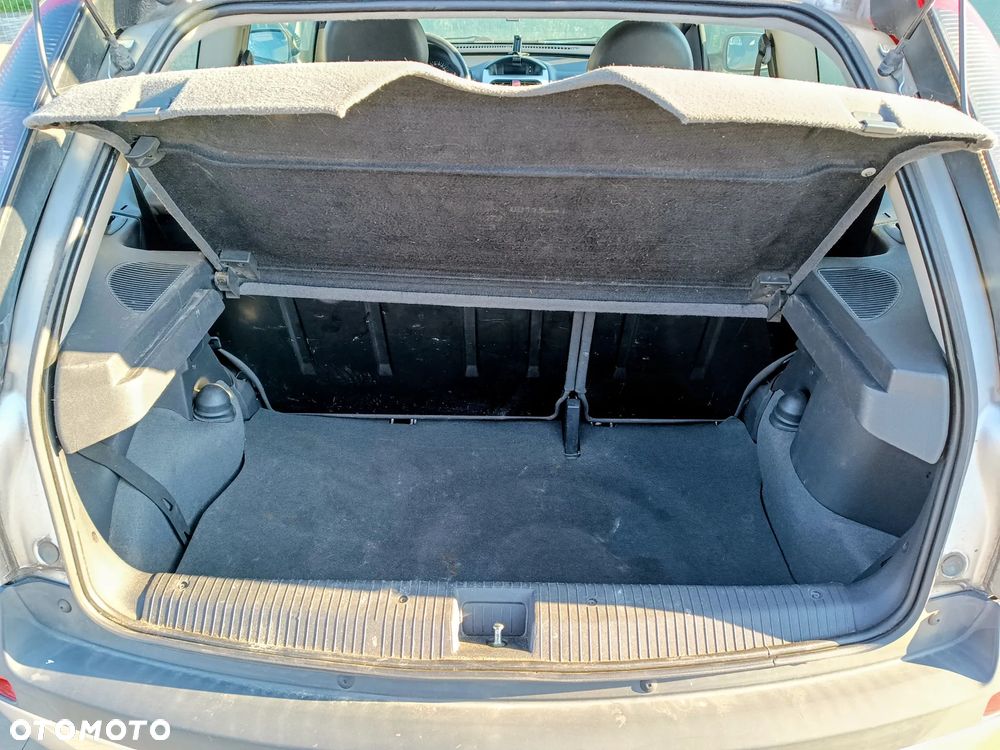 Opel Corsa 1.2 16V Comfort - 10