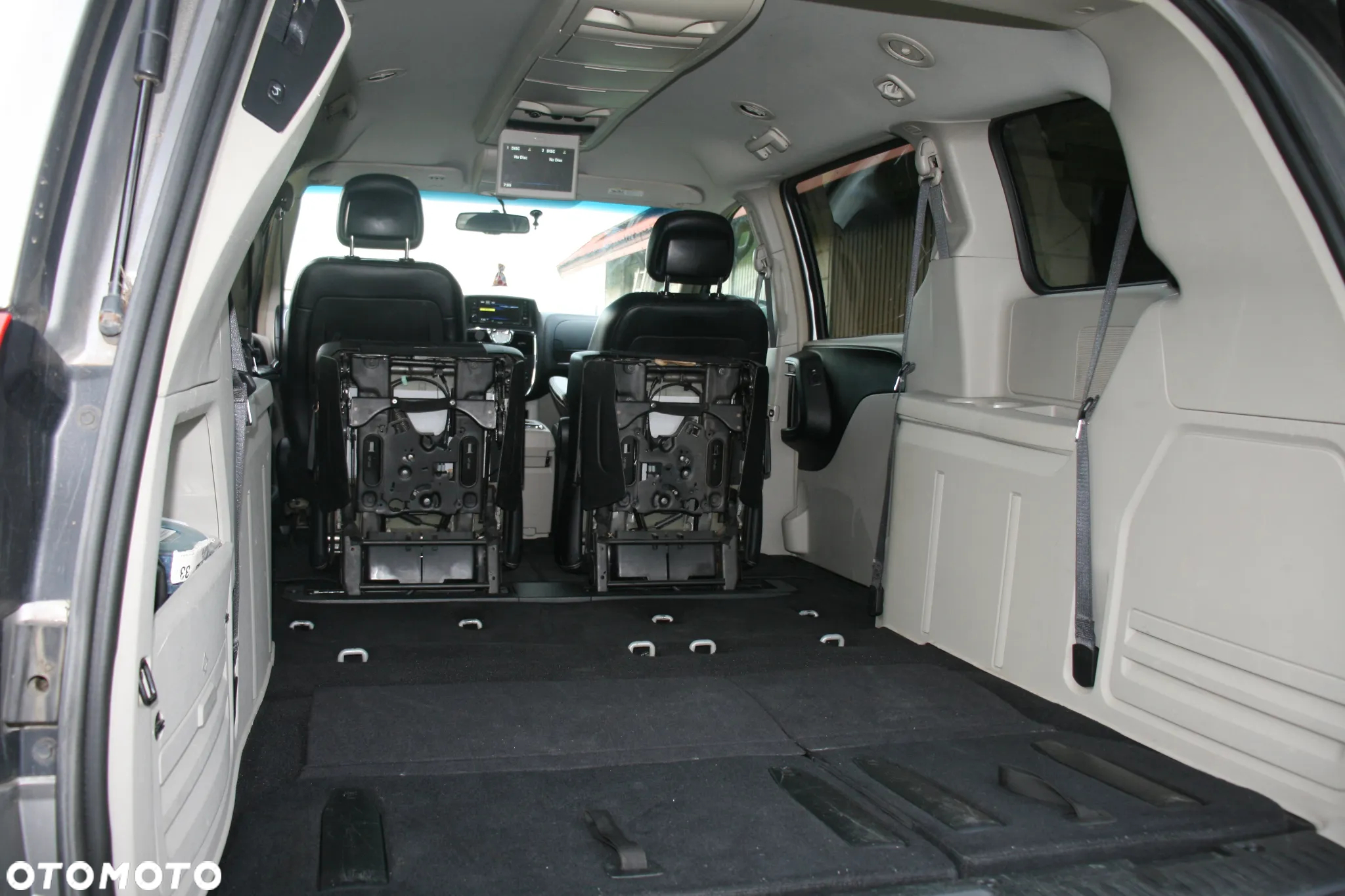 Chrysler Town & Country 3.6 Touring - 29