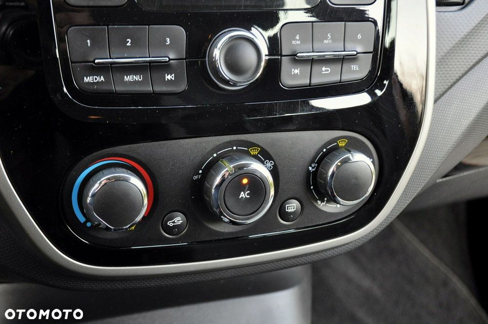 Renault Captur - 32