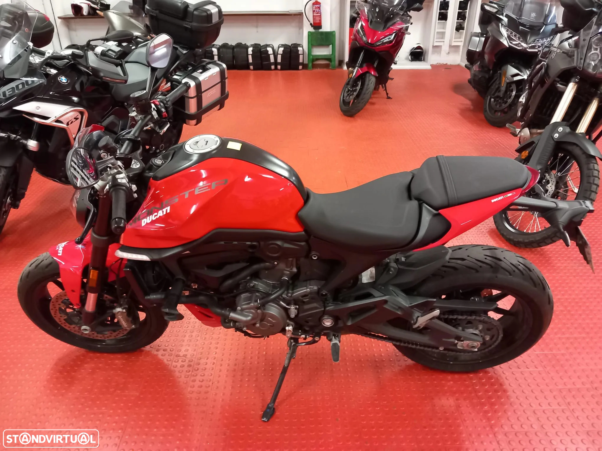 Ducati Monster + 2023 - 4