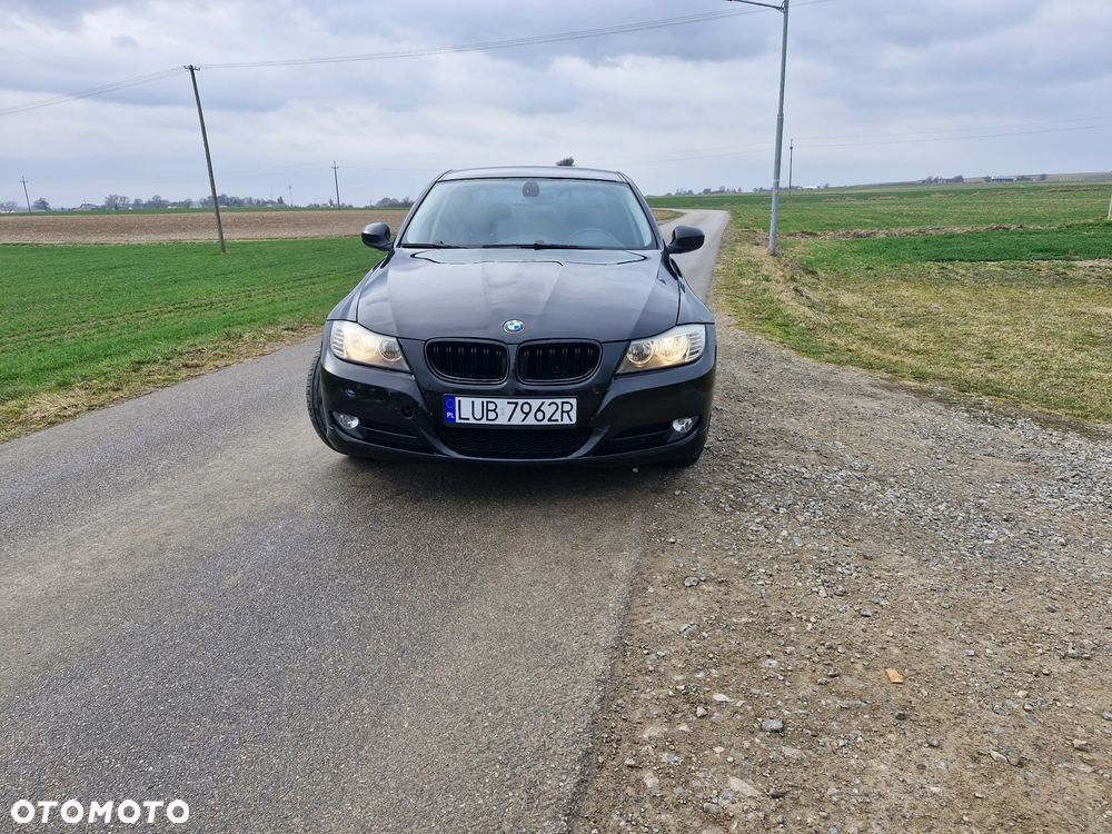 BMW Seria 3 318i - 2