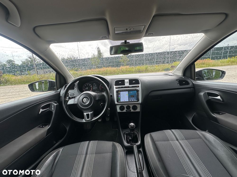 Volkswagen Polo 1.2 TSI MATCH - 30