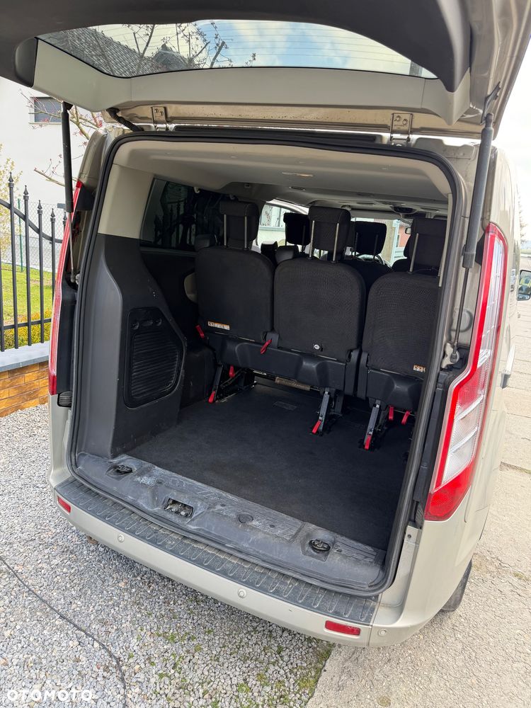 Ford Tourneo Custom 2.0 EcoBlue L2 Titanium - 13