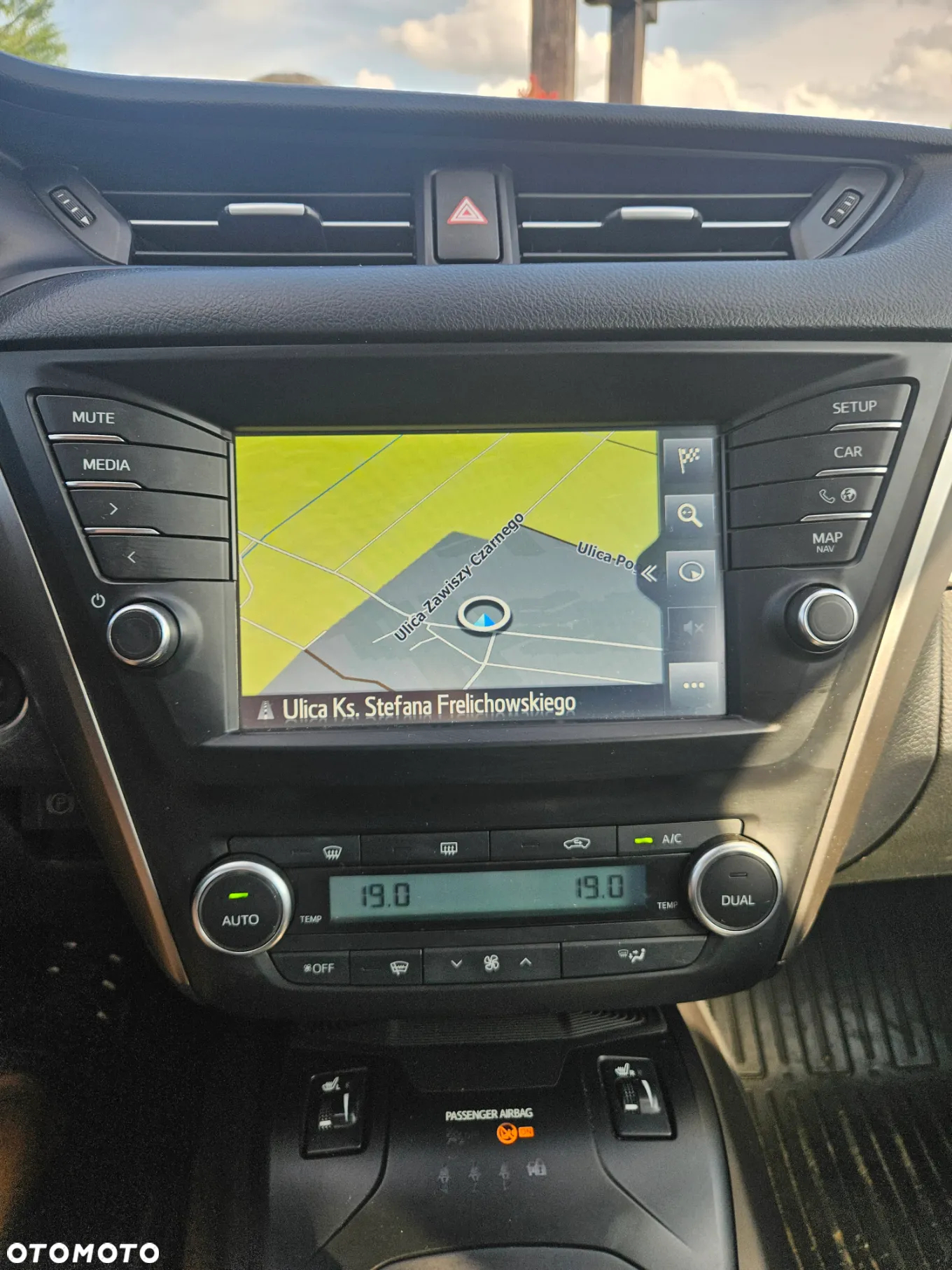 Toyota Avensis 2.0 D-4D Prestige - 15