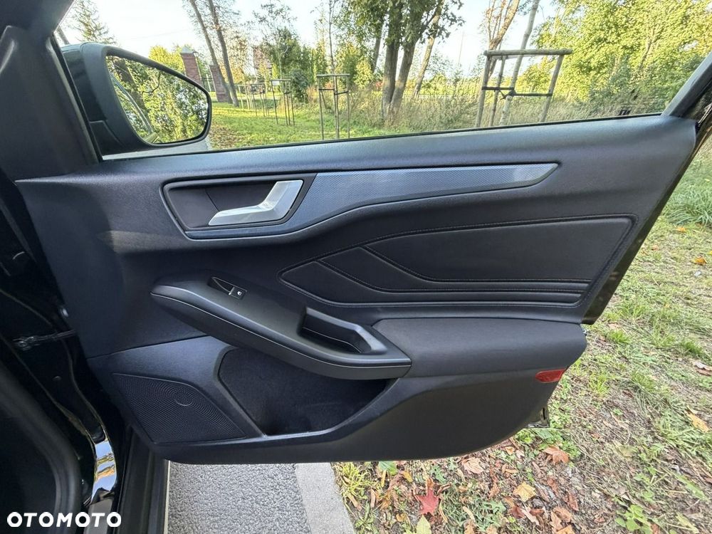 Ford Focus - 35