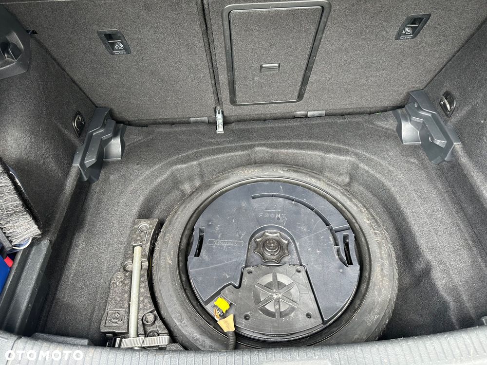 Volkswagen Golf - 23