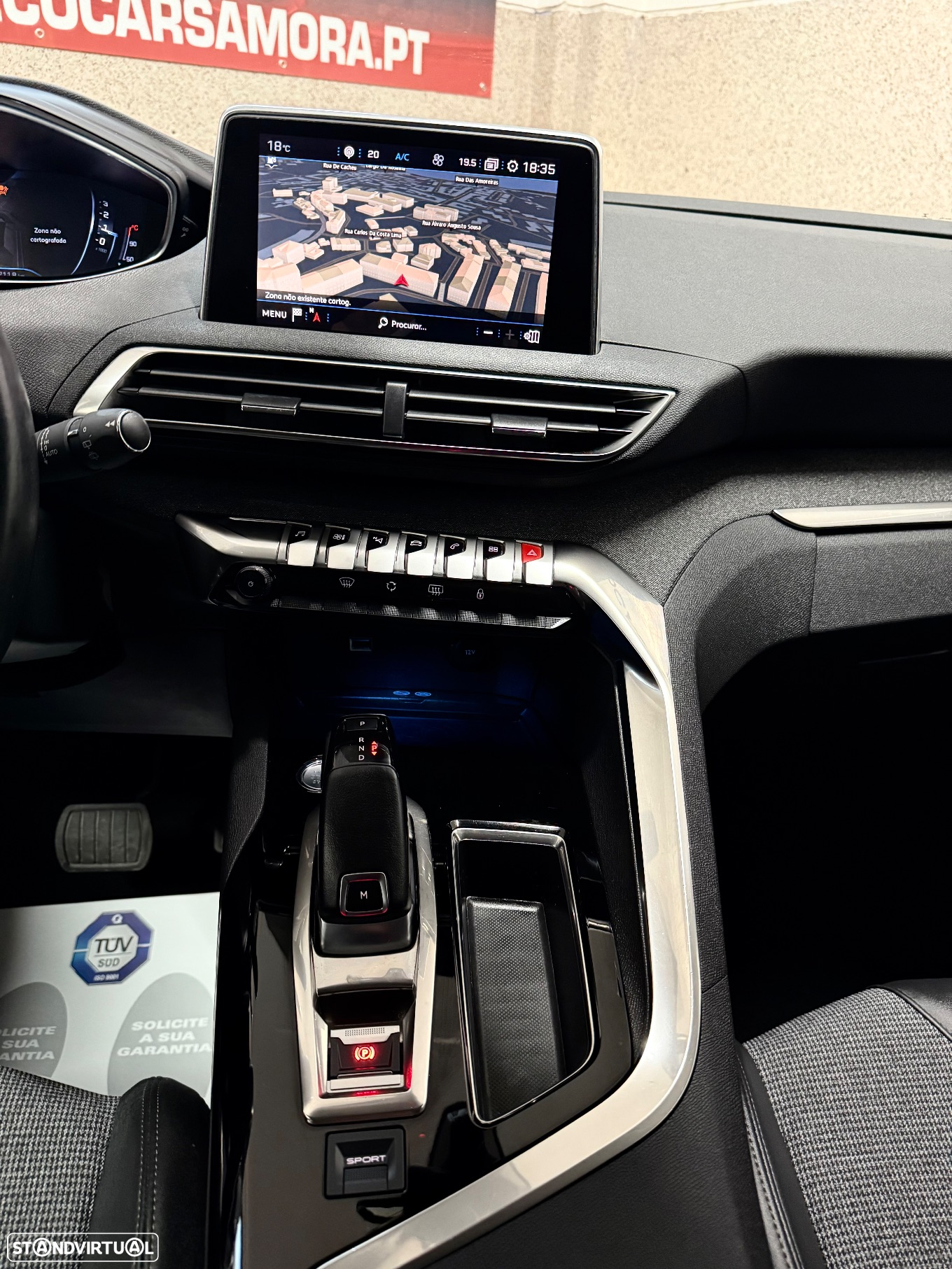 Peugeot 3008 1.2 PureTech Allure EAT8 - 18