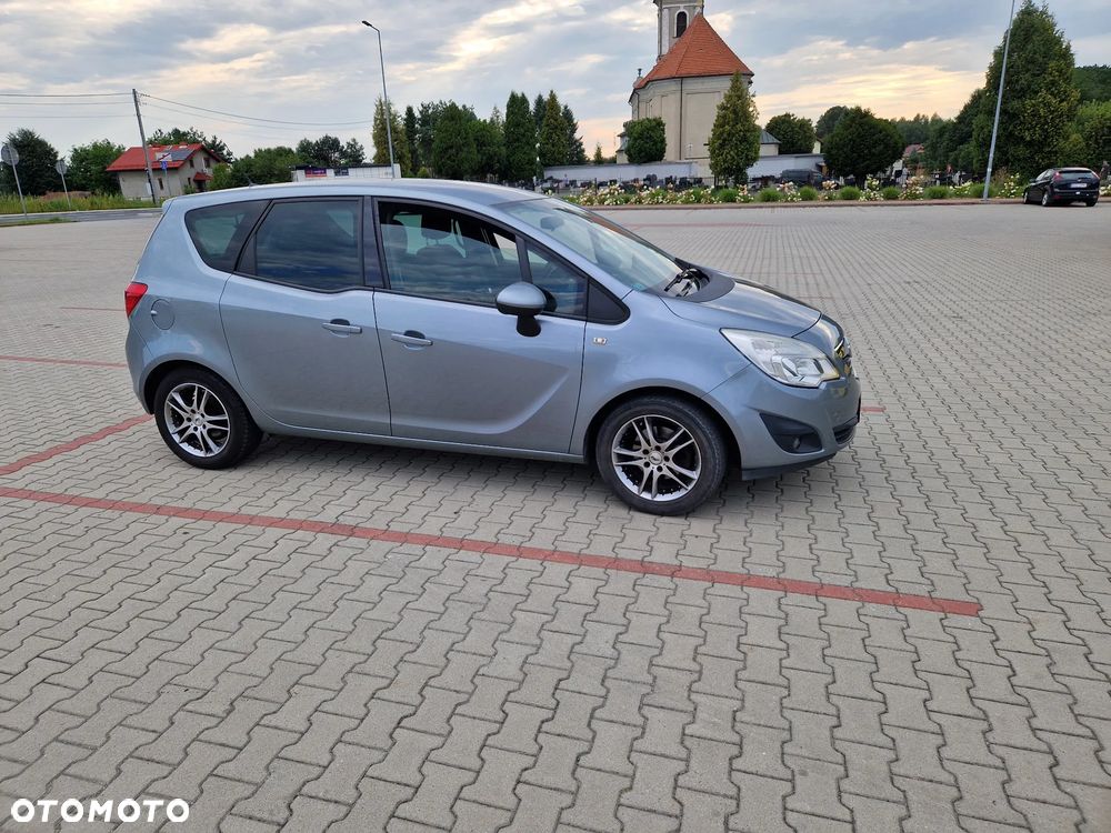 Opel Meriva 1.4 T Essentia - 1