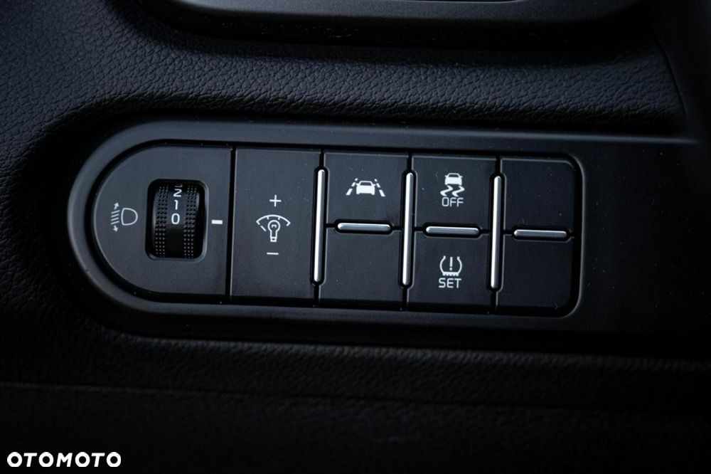 Kia XCeed - 38