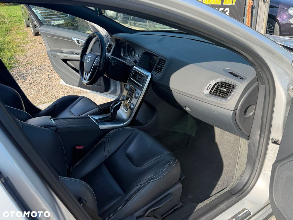 Volvo V60 D3 Geartronic Summum - 13