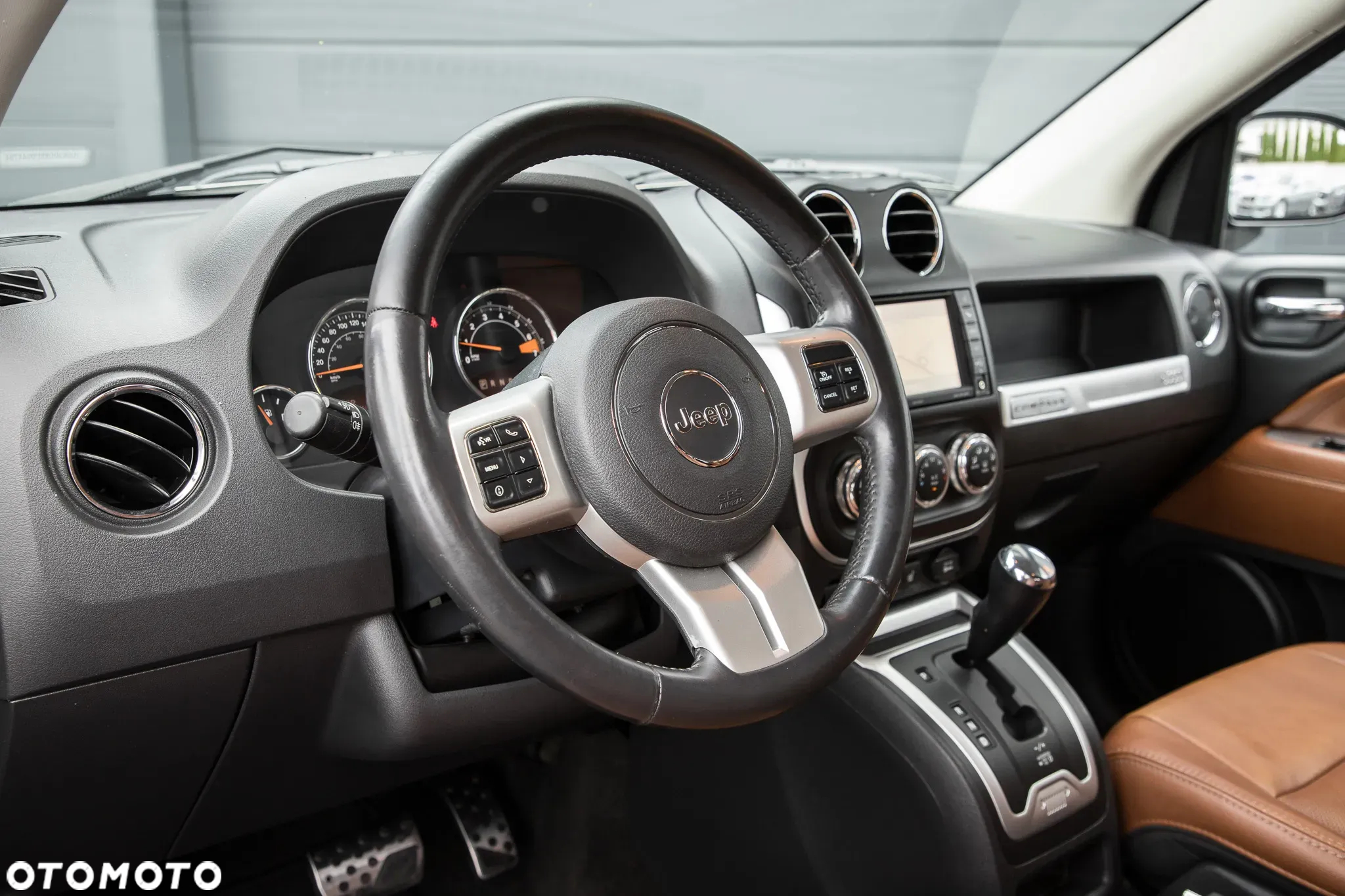 Jeep Compass - 12