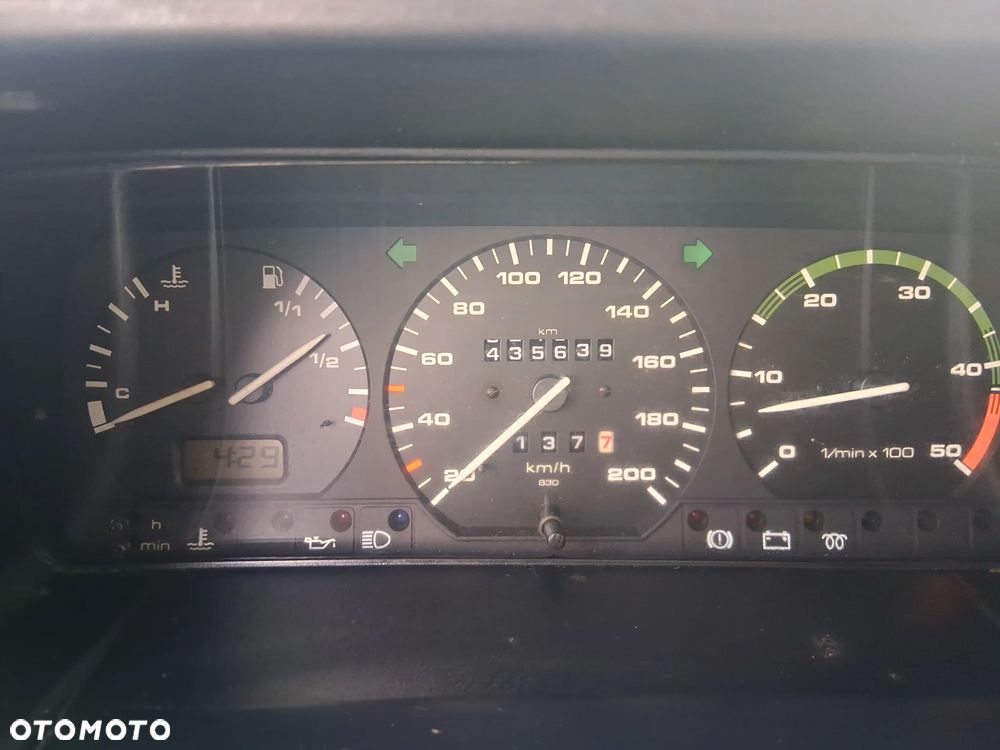 Volkswagen Multivan - 14