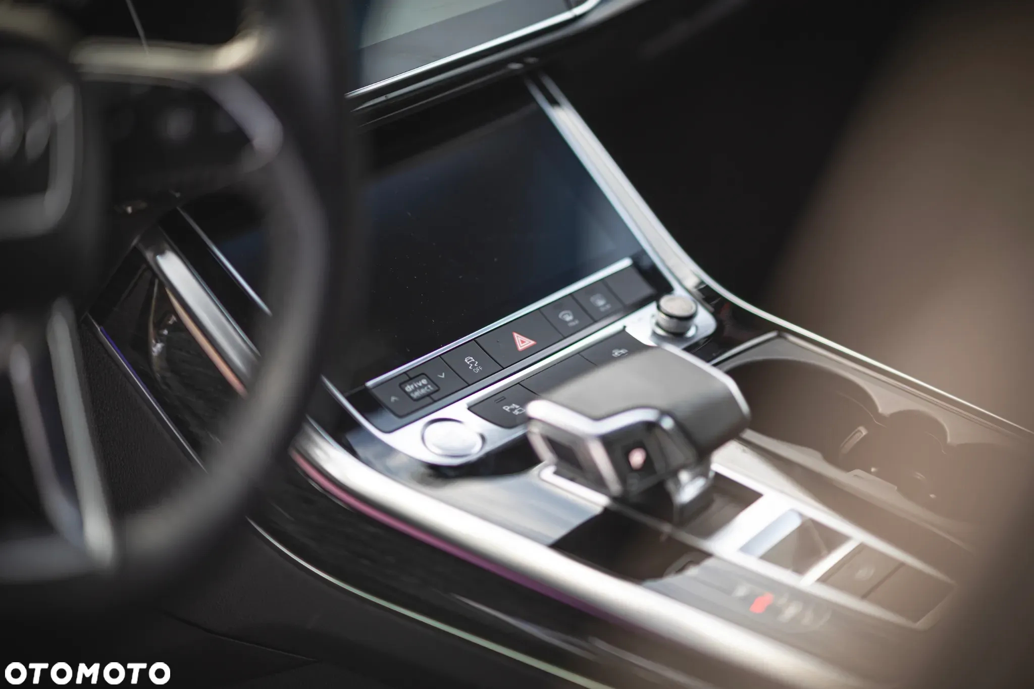 Audi Q8 55 TFSI quattro tiptronic - 16
