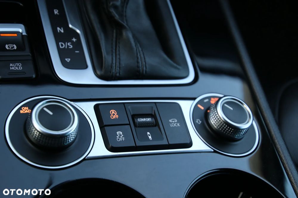 Volkswagen Touareg - 16