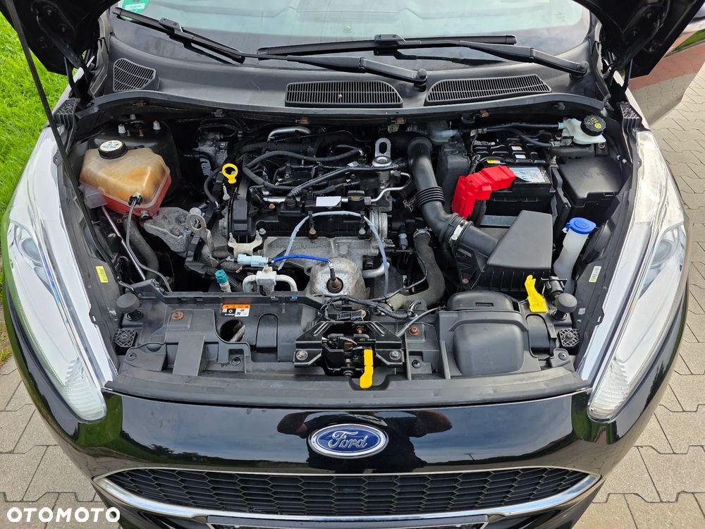 Ford Fiesta 1.0 Champions Edition - 21