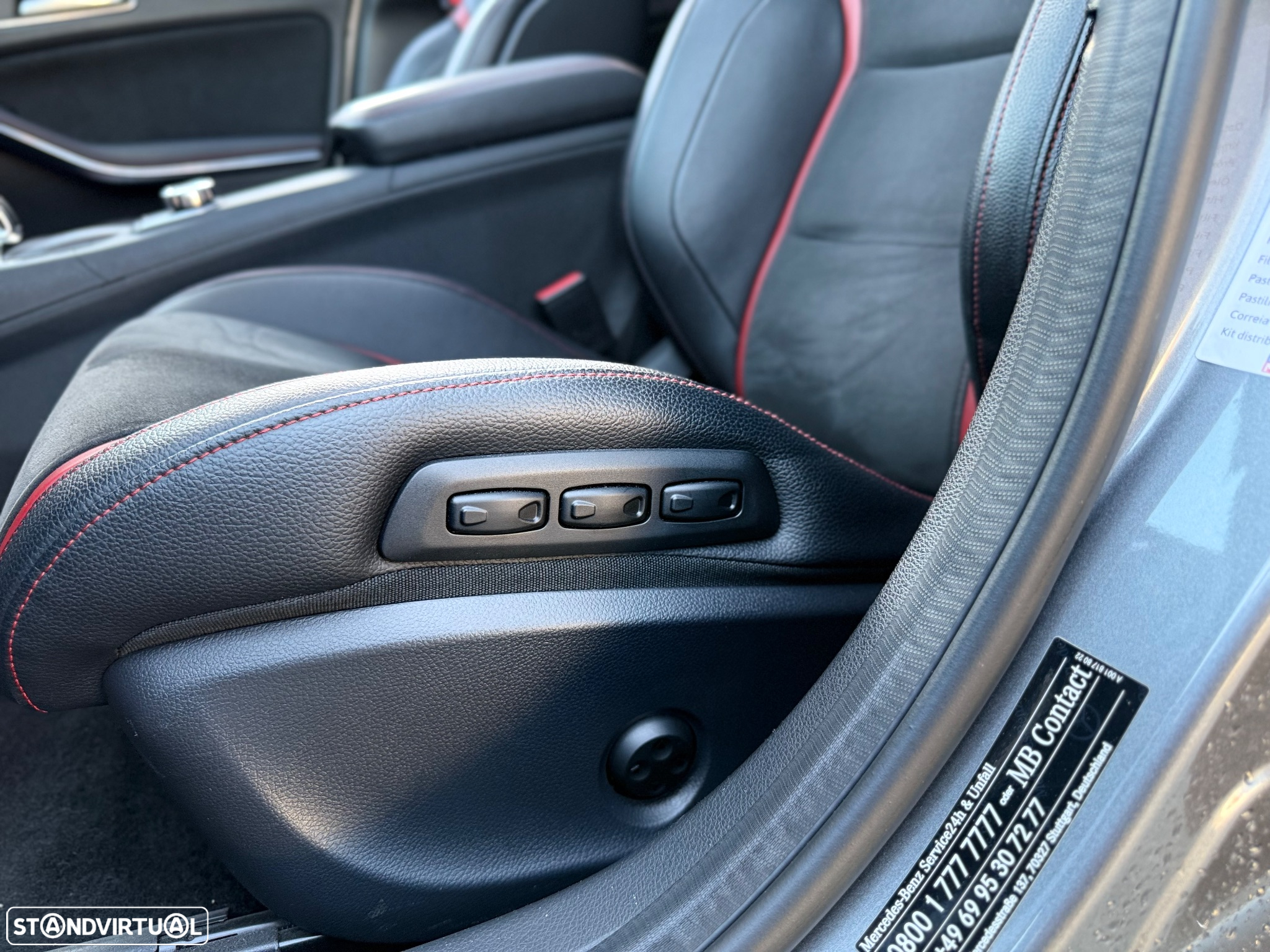Mercedes-Benz A 45 AMG 4Matic Speedshift 7G-DCT - 32