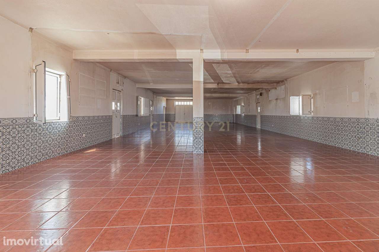 Armazém à Venda em Loures com Elevado Potencial de Valorização - Grande imagem: 3/21