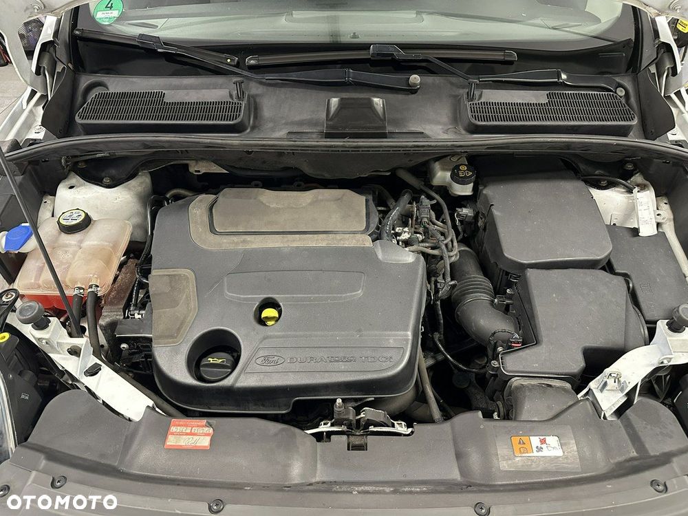 Ford Kuga - 17