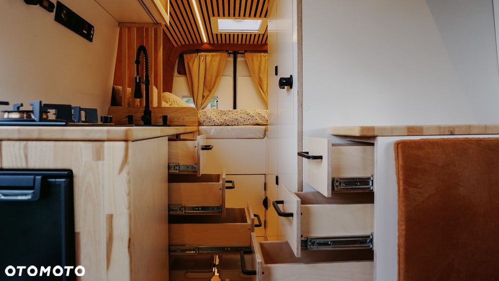 Mercedes-Benz Sprinter 907.235 - 7