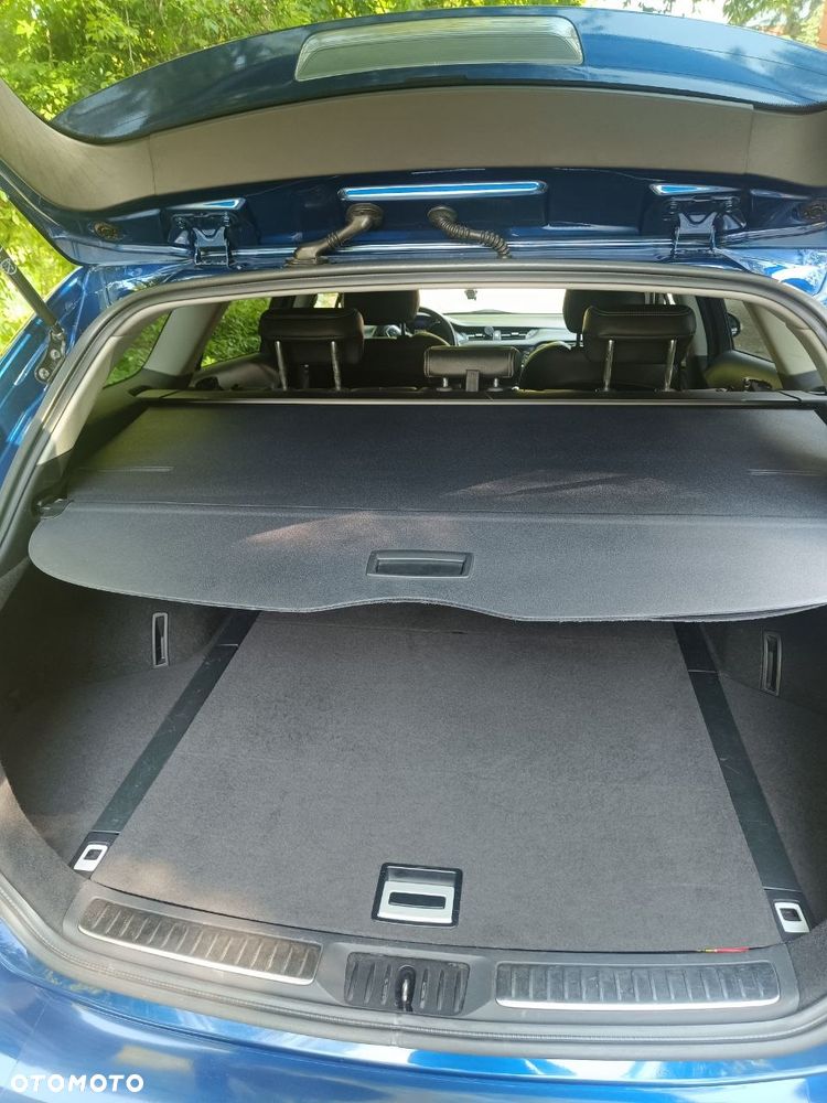 Toyota Avensis 2.0 D-4D Selection - 9