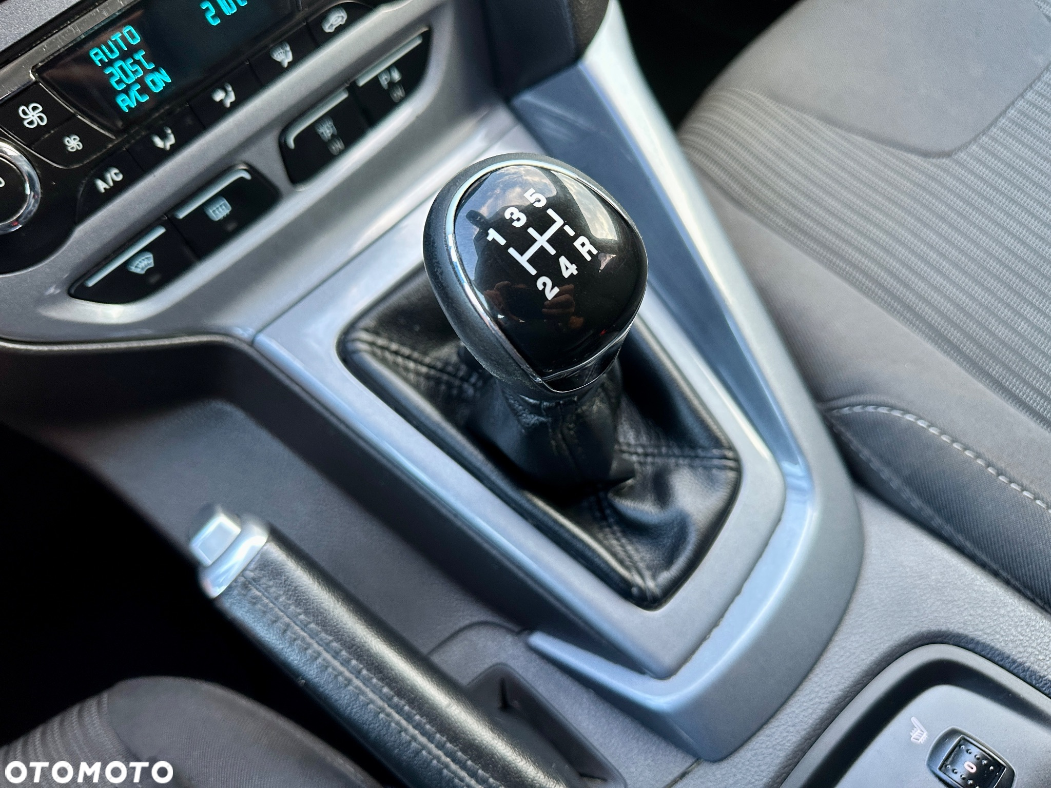 Ford Focus 1.6 FF Titanium - 32