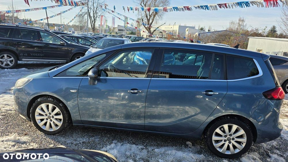 Opel Zafira - 10