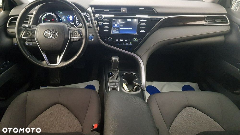 Toyota Camry - 14