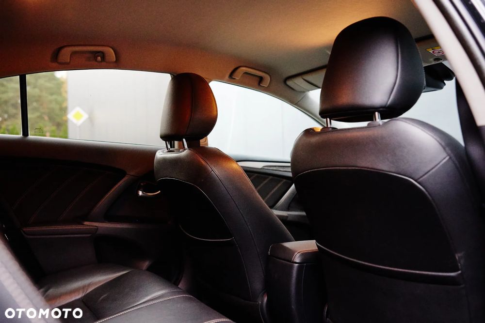 Toyota Avensis 2.0 D-4D Prestige - 30