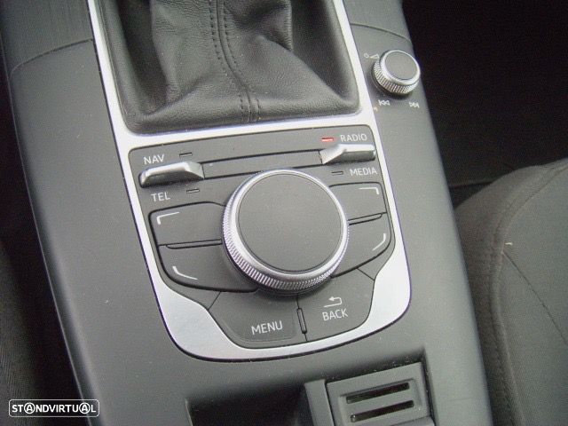 Audi A3 Limousine 1.6 TDI S-line - 12