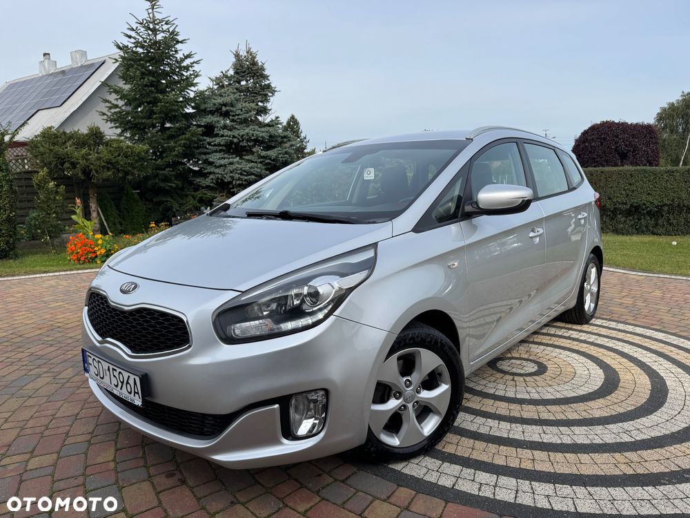Kia Carens - 3