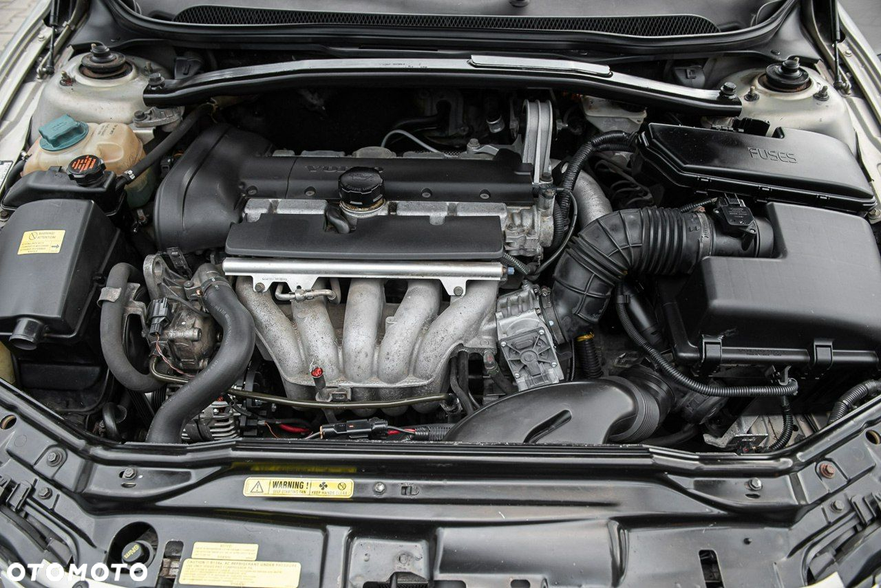 Volvo V70 2.4 Premium - 25