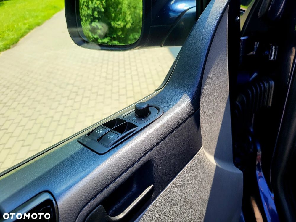 Volkswagen Transporter - 9