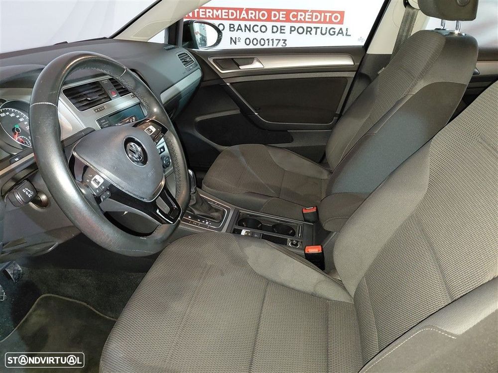 VW Golf 1.6 TDi GPS Edition Frotas DSG - 17