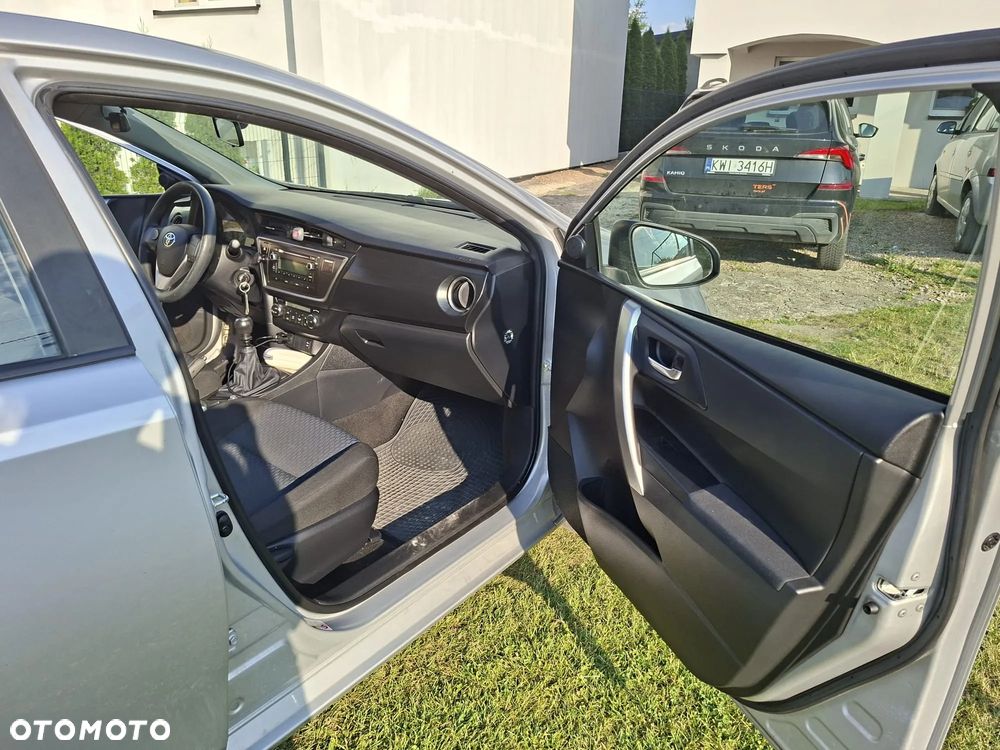 Toyota Auris 1.33 VVT-i Active - 12