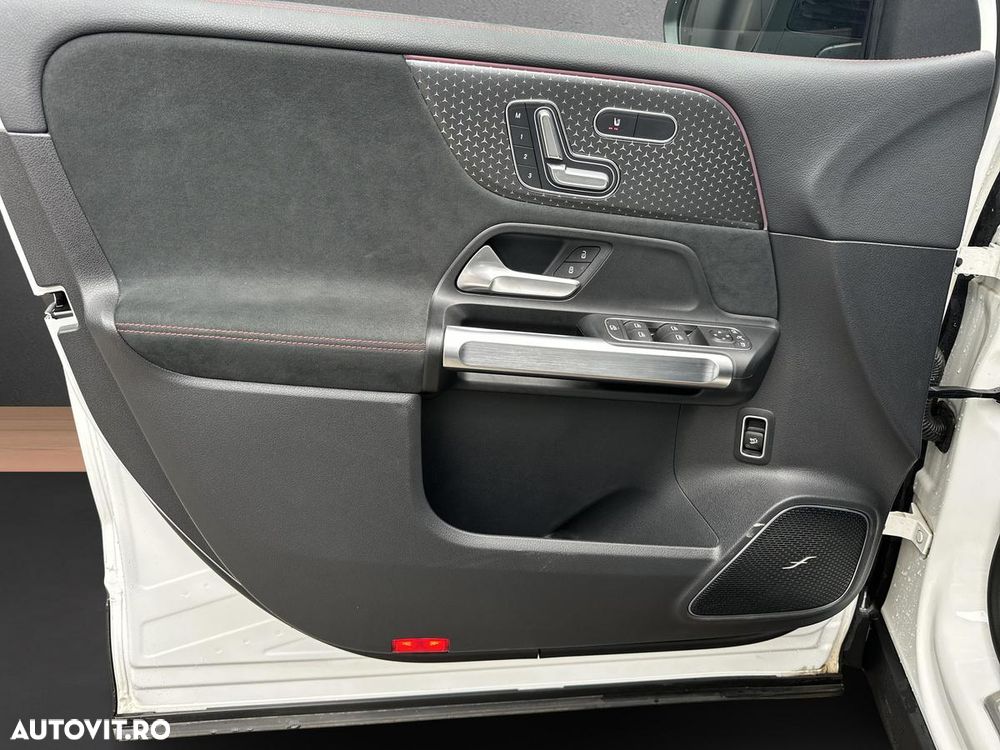 Mercedes-Benz EQB - 16
