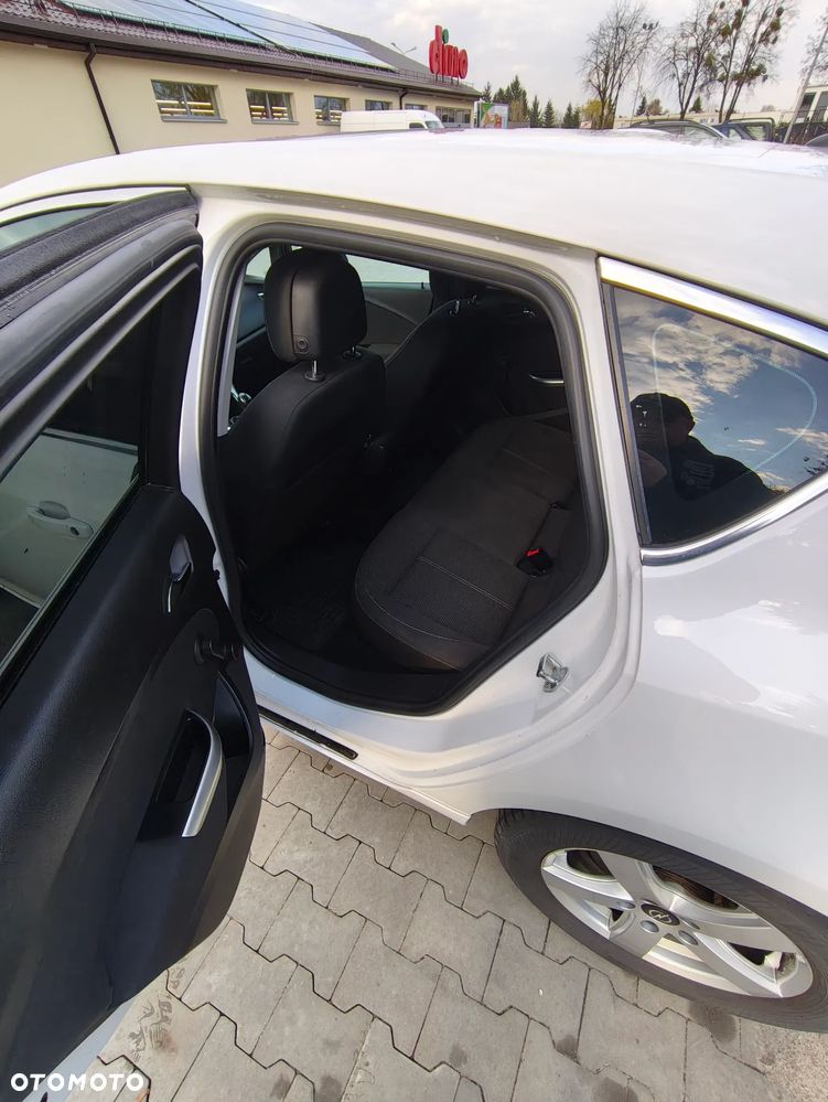 Opel Astra 1.6 T Sport - 10