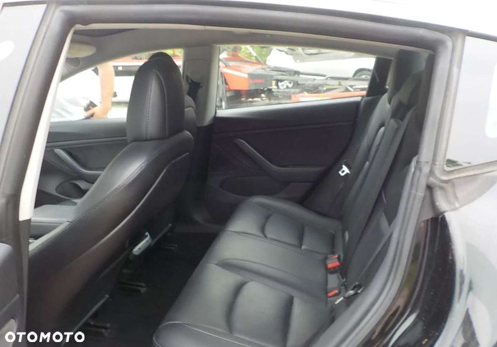 Tesla Model 3 Langstreckenbatterie Allradantrieb Dual Motor Performance - 24