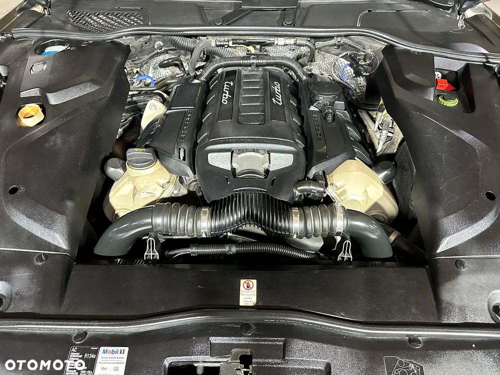 Porsche Cayenne Turbo - 14
