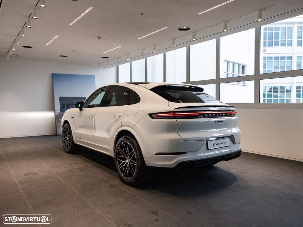 Porsche Cayenne Coupé E-Hybrid Black Edition - 9
