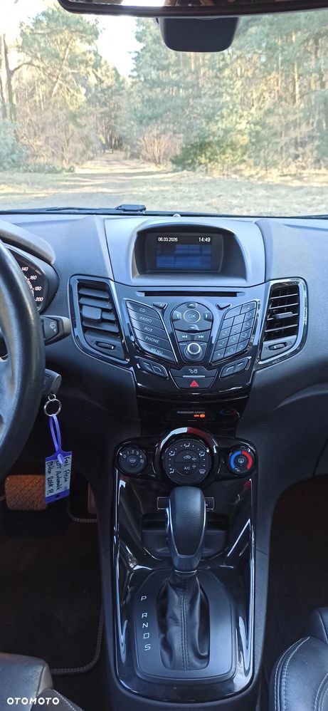 Ford Fiesta 1.0 EcoBoost Powershift Titanium - 10