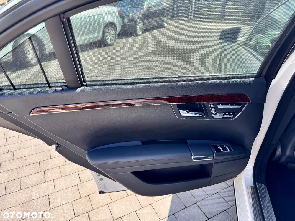 Mercedes-Benz Klasa S 400 HYBRID L - 19