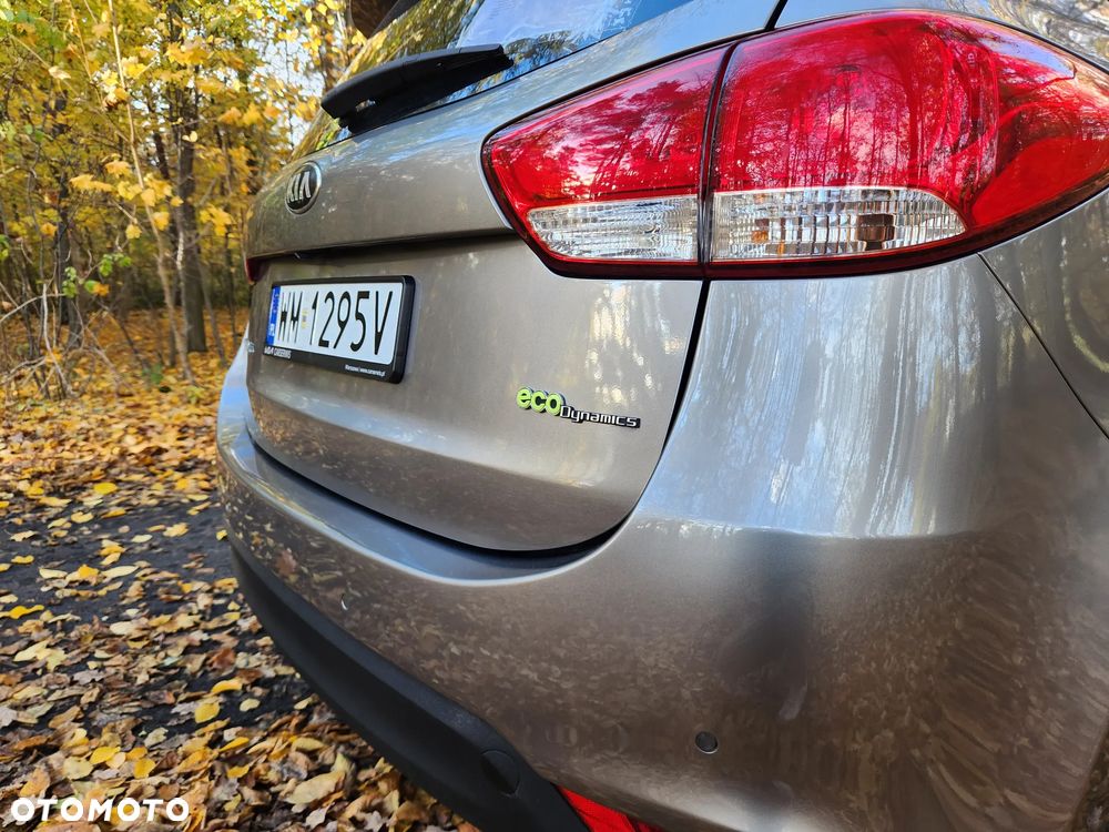 Kia Carens 1.7 CRDi XL 7os - 39