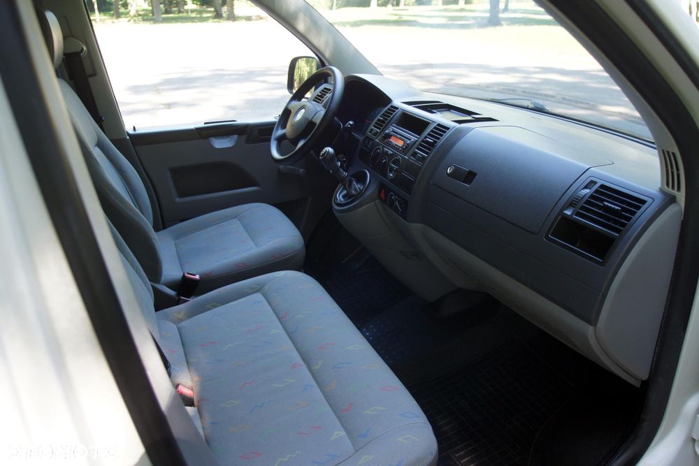 Volkswagen Transporter Caravelle Lang Trendline - 28