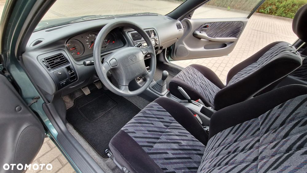 Toyota Corolla - 11