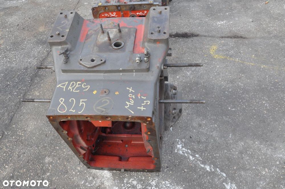 OBUDOWA MOSTU RENAULT ARES 825 868B4 - 2